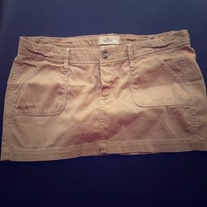 Hollister size 5 khaki skirt. New with tags