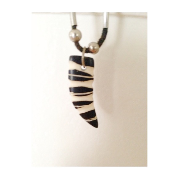 Aztec necklace - Picture 2 of 2