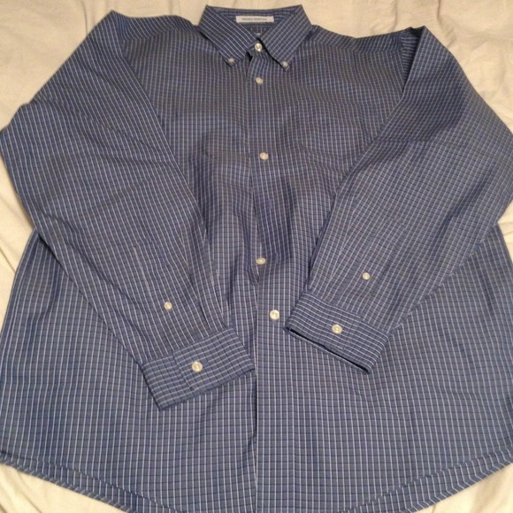 🚫SOLD IN BUNDLE🚫 Mens LL Bean button down