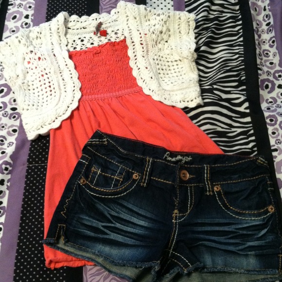 Stretchy pink tube top