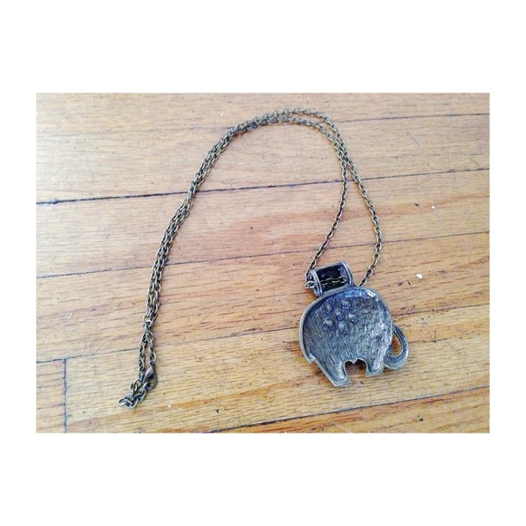 Elephant necklace - Picture 2 of 2