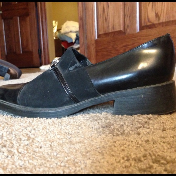 Black dress shoes - Picture 3 of 3