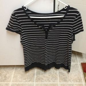Black/White Stripped Tee