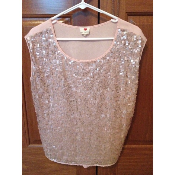 ❌❌SOLD❌❌Pink sequin top