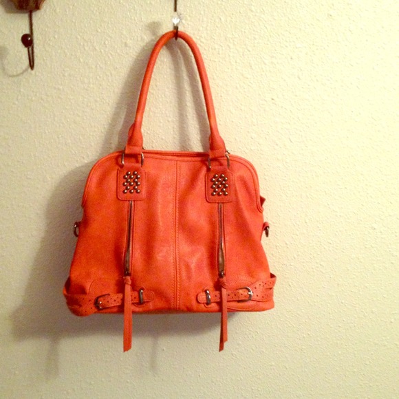 Very big purse to much for me!