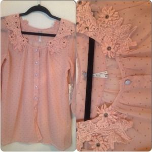 Chic top with floral detail