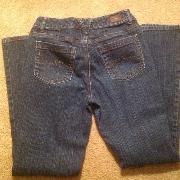 Reduced! Tommy Hilfiger Boot Cut Jeans.  Like New!
