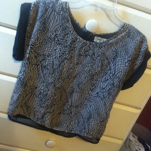 Cute never worn shirt
