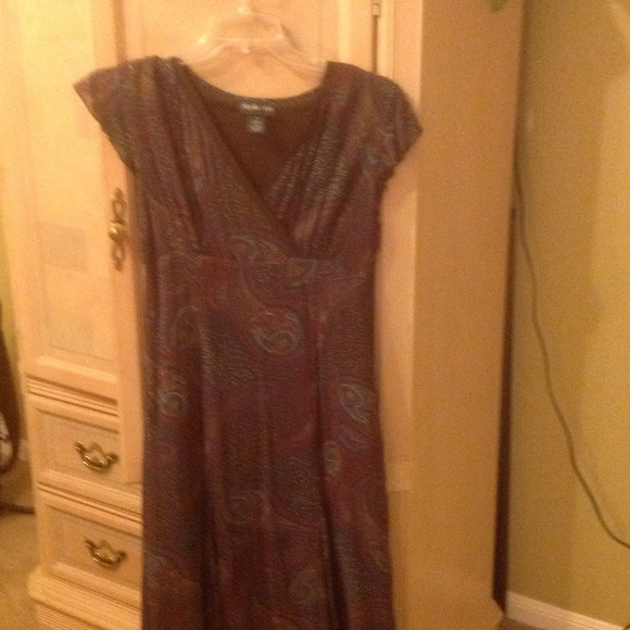Brown Paisley Dress - Picture 2 of 4