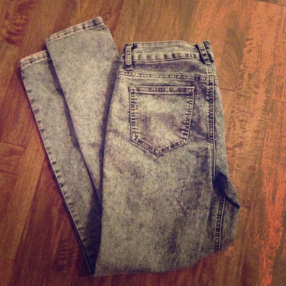 🐯REDUCED! {acid wash skinny jeans}