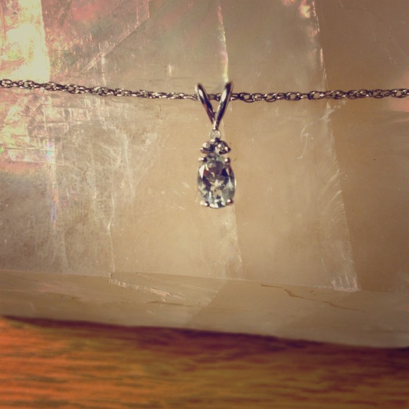 Gorgeous Aquamarine and Diamond Necklace!