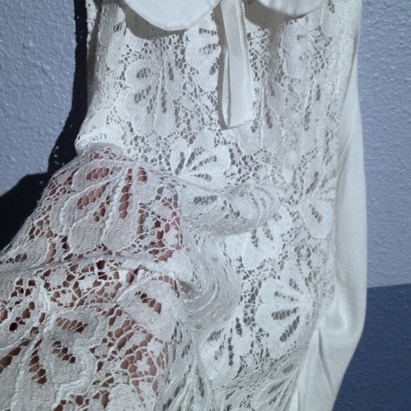 Cute top 🌻 - Picture 3 of 3