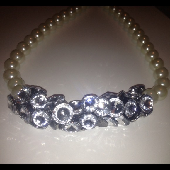 💎Bling💎 and pearl necklace