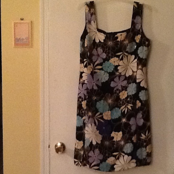 Great floral dress with sparkly embellishment.