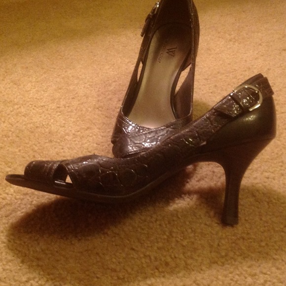 Just Reduced!!!   Brown Faux Croc Peep Toe Pumps - Picture 2 of 4