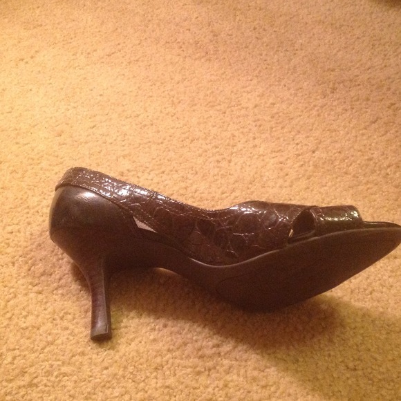 Just Reduced!!!   Brown Faux Croc Peep Toe Pumps - Picture 3 of 4