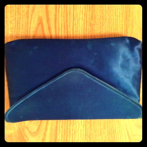 Blue Clutch