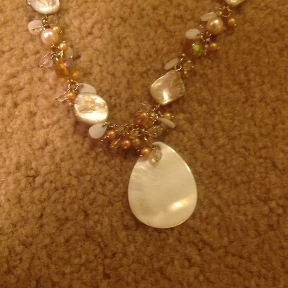 Gold Necklace with Shell Accents - Picture 1 of 2