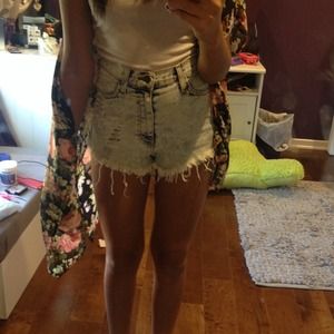 💘💘💘 HIGH WAISTED ACID WASH SHORTS