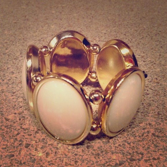 {white/gold chunky bracelet}