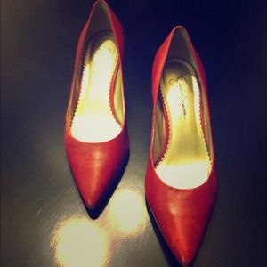 Jessica Simpson red heels!
