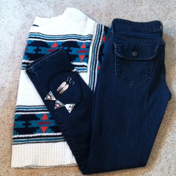 Old Navy Size 6 Skinny - Picture 3 of 3