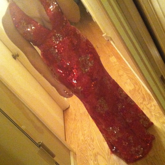 Red fully sequined dress! Halter top. Size 4.