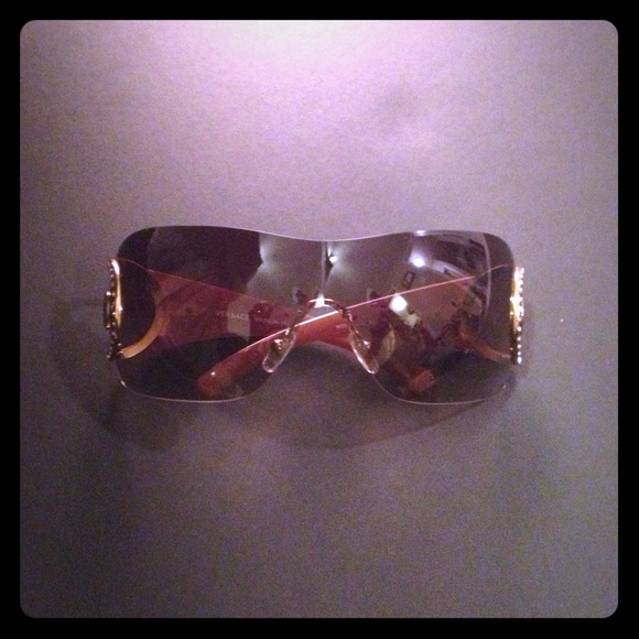 Accessories - 🎀HOLD🎀! 100% authentic Versace sunglasses