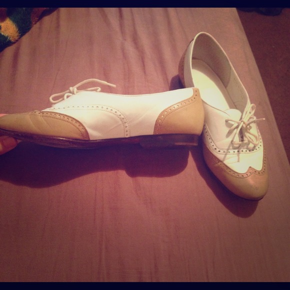 Shoes - 🌟Adorable Oxford shoes🍃fall sale🍃