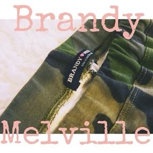 Brandy Melville leggings on
