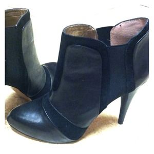 BCBGeneration Booties Sz 7.5