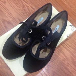 Velvet Tie Lace Up Flats - Kimchi Blue