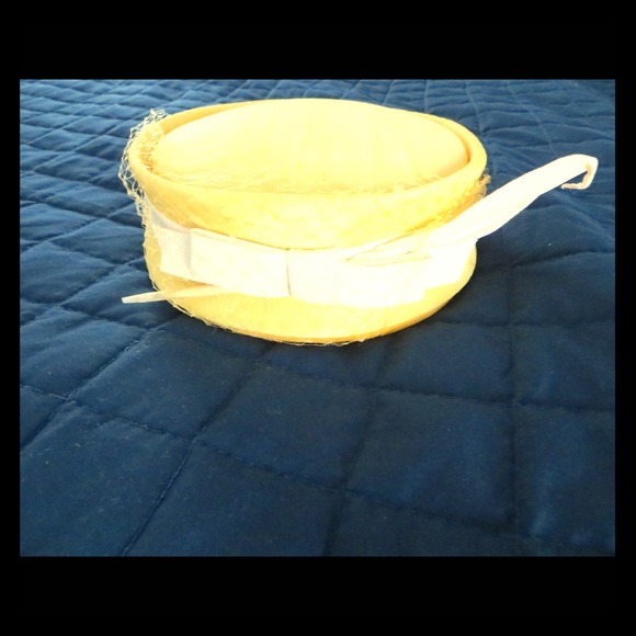 True vintage pillbox hat