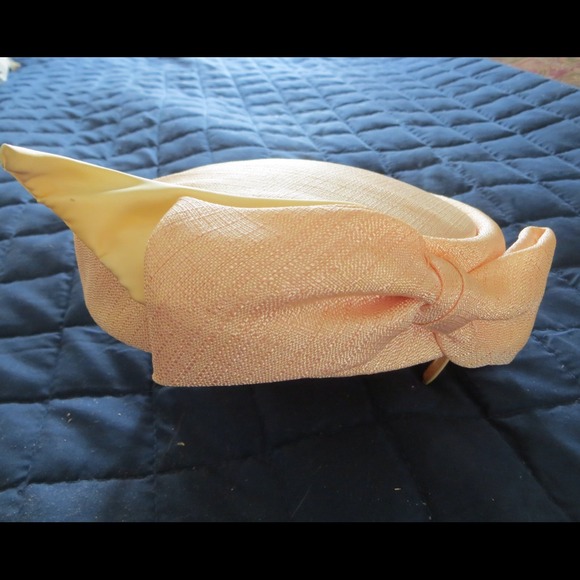 True vintage pillbox hat