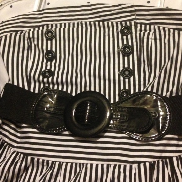 Striped strapless bubble dress - Picture 2 of 3