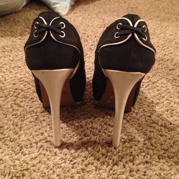 🎀High Heels🎀 - Picture 2 of 4