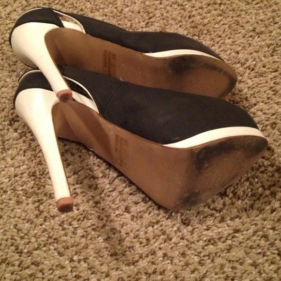 🎀High Heels🎀 - Picture 3 of 4