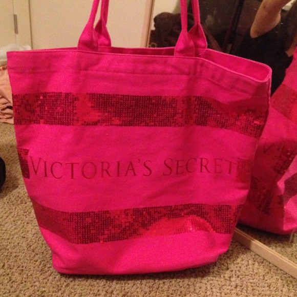 🎀VS Tote🎀 - Picture 2 of 2