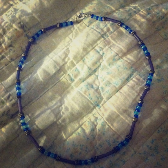 Necklace - Picture 1 of 2