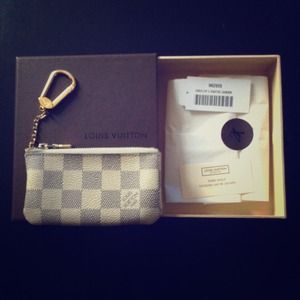 Used Auth. Louis Vuitton Damier Azur Coin Purse 💸