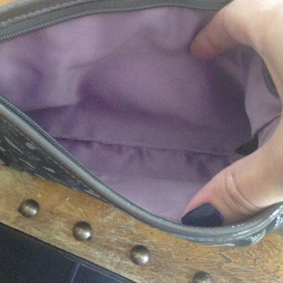 Sold locally - Picture 3 of 4