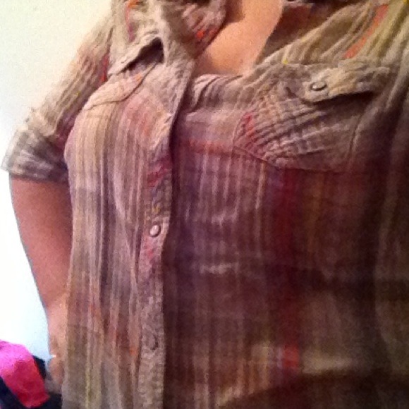 🚨TRADE🚨 Grey plaid button-up