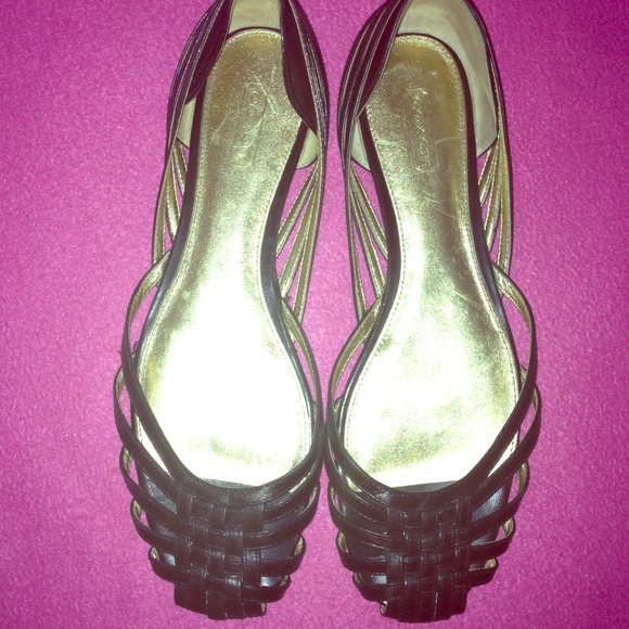 🎉🎉SOLD!!!!!!  Coach Flats