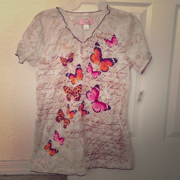 NWT Koi scrub top