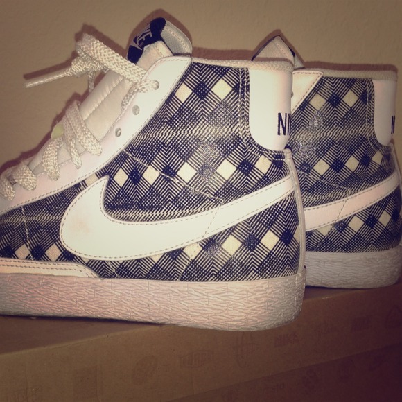 WMNS Blazer High