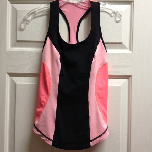 🚫SOLD🚫Lululemon Cardio kick tank