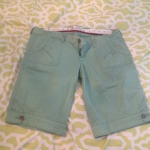 Hollister capris size one