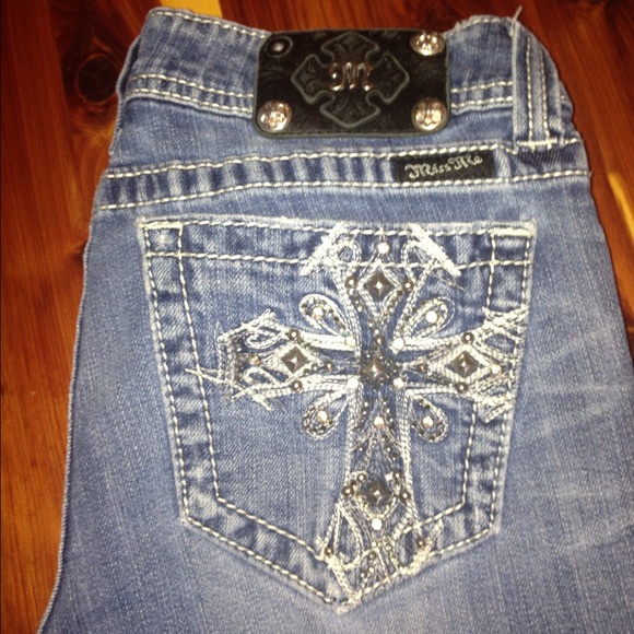 💎SOLD💎 28 cross miss mes