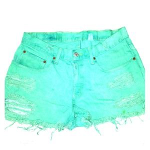 Levi High Waisted shorts