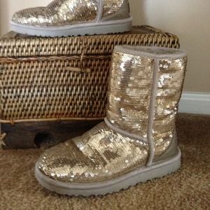 Ugg Classic Short Sequin Boot